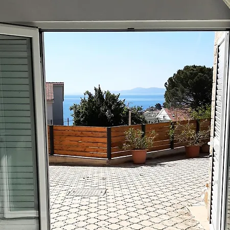 Divine Seaview Апартаменты *