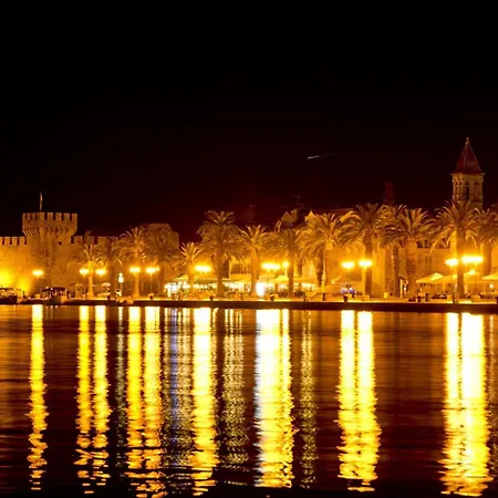 Апартаменты Divine Seaview