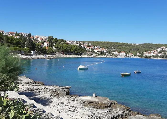 Divine Seaview 特罗吉尔