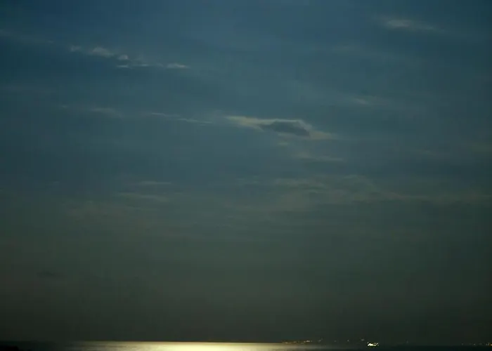 Divine Seaview * 特罗吉尔